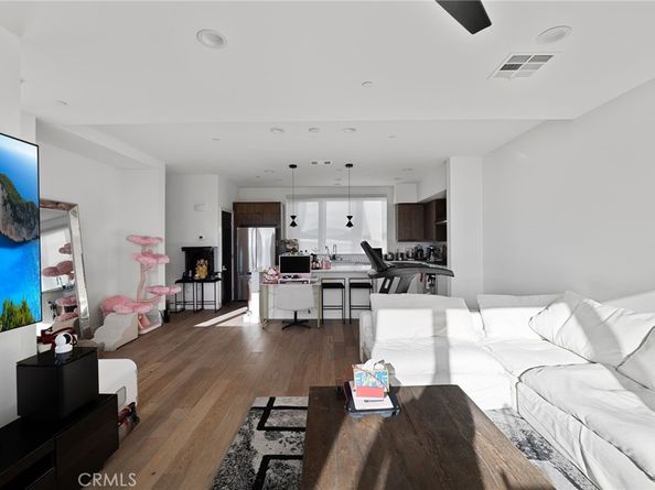 1056 N Joels, Los Angeles CA 90012