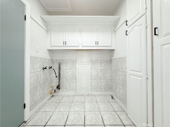 556 W 99th Street, Los Angeles CA 90044
