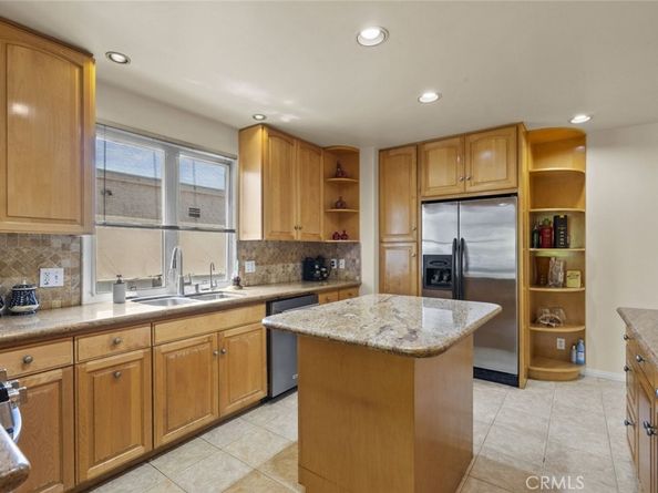 1445 Raymond Avenue, Glendale CA 91201
