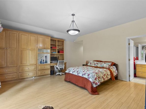 1445 Raymond Avenue, Glendale CA 91201