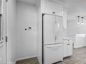 7536 Shoup, West Hills CA 91307