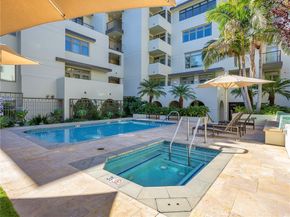 920 Granite Drive 213, Pasadena CA 91101