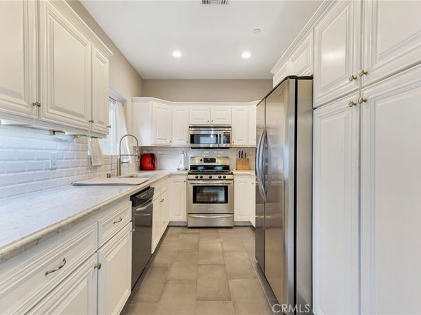 10866 Bluffside 5, Studio City CA 91604