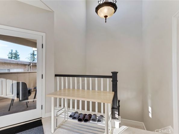 10866 Bluffside 5, Studio City CA 91604