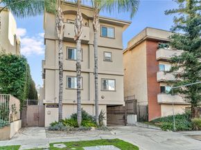 10866 Bluffside 5, Studio City CA 91604