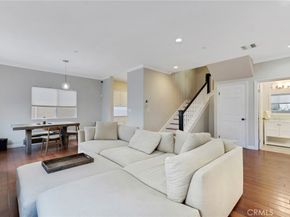 10866 Bluffside 5, Studio City CA 91604