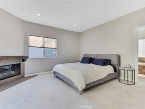 10866 Bluffside 5, Studio City CA 91604