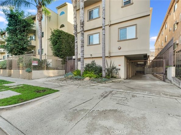 10866 Bluffside 5, Studio City CA 91604