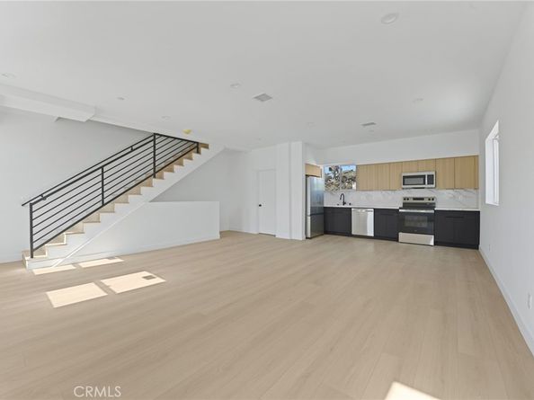 4513 Rosewood, Los Angeles CA 90004