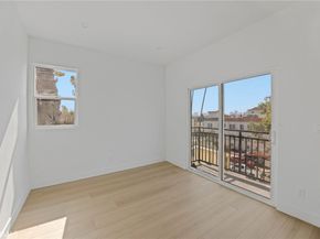 4513 Rosewood, Los Angeles CA 90004