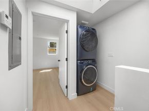 4513 Rosewood, Los Angeles CA 90004