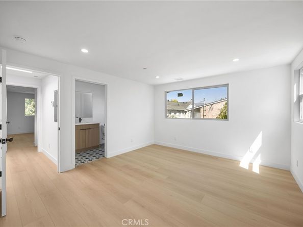 4513 Rosewood, Los Angeles CA 90004