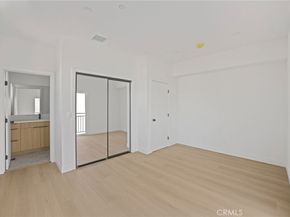 4513 Rosewood, Los Angeles CA 90004