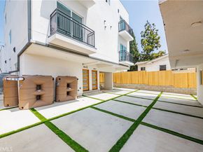 4513 Rosewood, Los Angeles CA 90004