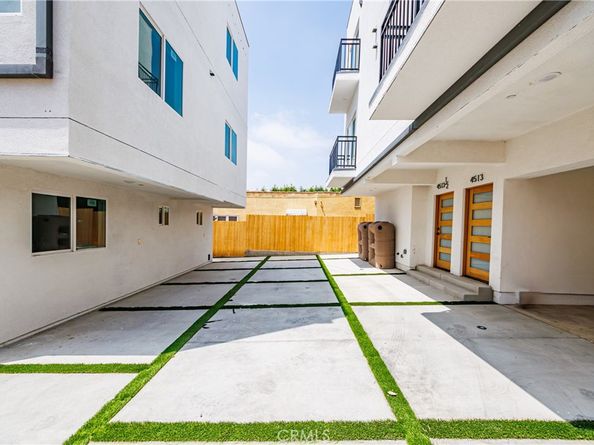 4513 Rosewood, Los Angeles CA 90004