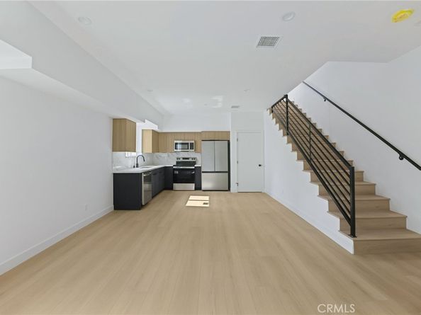 4513 Rosewood, Los Angeles CA 90004