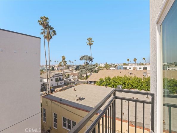 4513 Rosewood, Los Angeles CA 90004