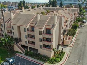 941 W Carson Street 106, Torrance CA 90502