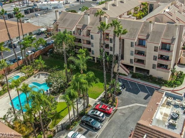 941 W Carson Street 106, Torrance CA 90502