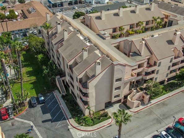 941 W Carson Street 106, Torrance CA 90502