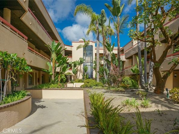 941 W Carson Street 106, Torrance CA 90502