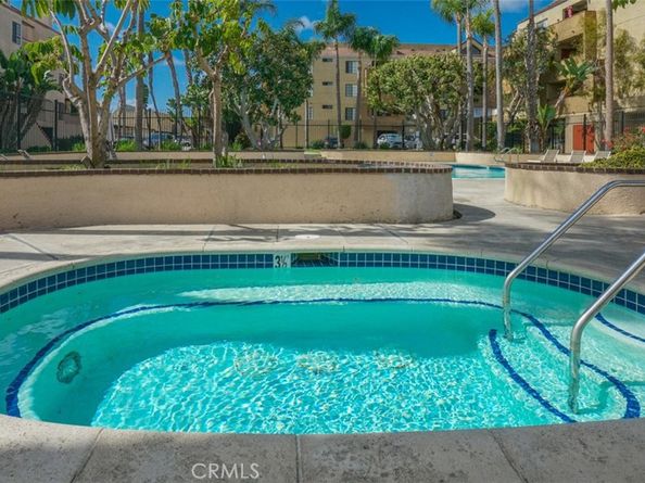 941 W Carson Street 106, Torrance CA 90502