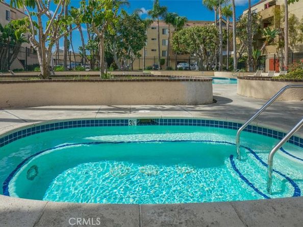 941 W Carson Street 106, Torrance CA 90502