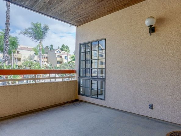 941 W Carson Street 106, Torrance CA 90502