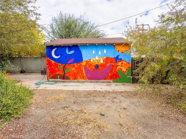 702 E Fairmount Road, Burbank CA 91501