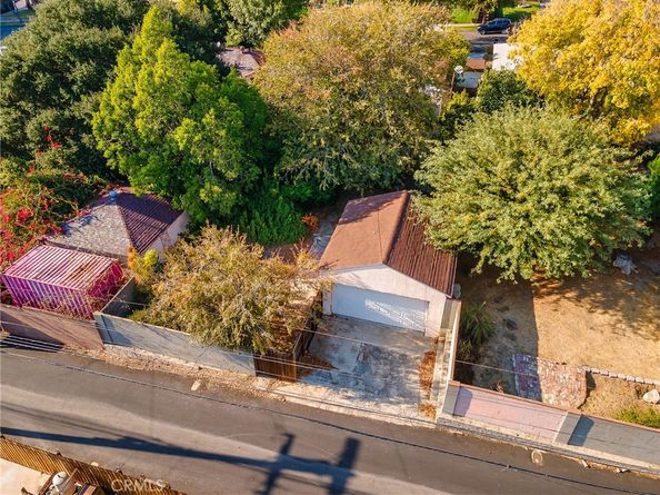 702 E Fairmount Road, Burbank CA 91501