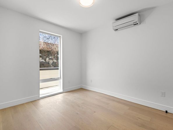 391 1st St 2D, Jersey City NJ 07302