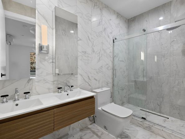 391 1st St 2D, Jersey City NJ 07302