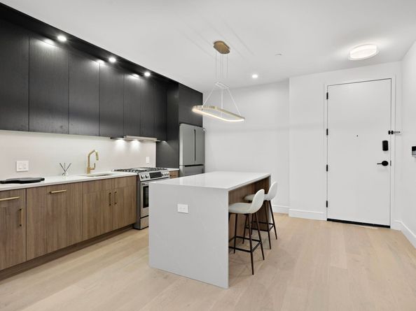 391 1st St 2D, Jersey City NJ 07302