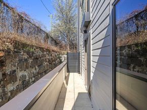 391 1st St 2D, Jersey City NJ 07302