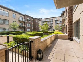 250 Henley Pl 206, Weehawken NJ 07086