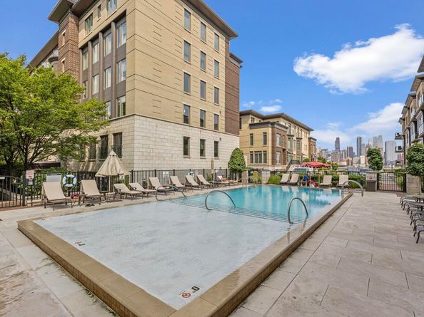 250 Henley Pl 206, Weehawken NJ 07086