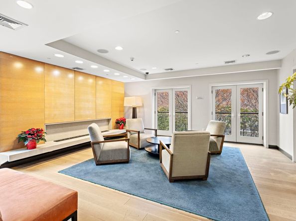 250 Henley Pl 206, Weehawken NJ 07086