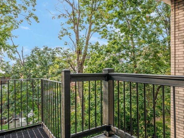 3 Bonn Pl 2, Weehawken NJ 07086