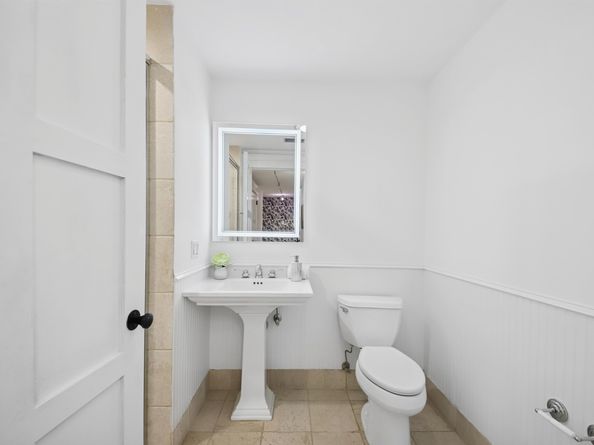 174 Washington St G1, Jersey City NJ 07302