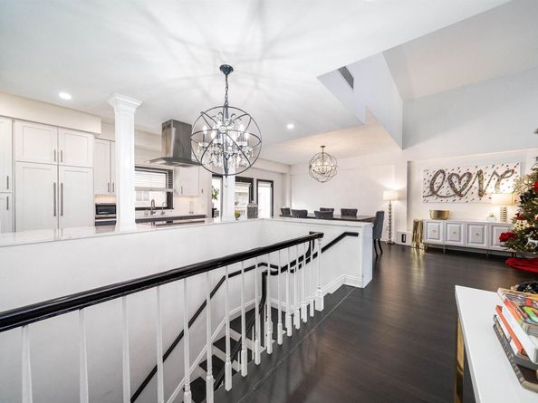 203 Shearwater Ct West 51, Jersey City NJ 07305