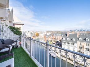 203 Shearwater Ct West 51, Jersey City NJ 07305