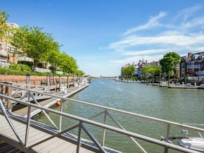 203 Shearwater Ct West 51, Jersey City NJ 07305