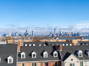 203 Shearwater Ct West 51, Jersey City NJ 07305