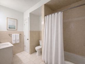 6 Magnolia Ave, Jersey City NJ 07306