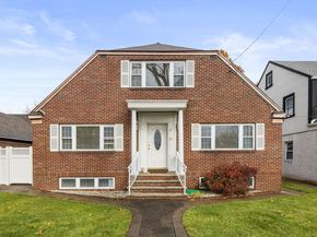 97 Riverview Dr, Cliffside Park NJ 07010