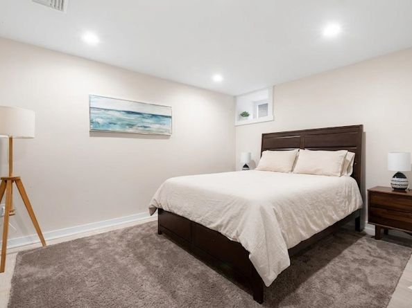 19 78th St, North Bergen NJ 07047