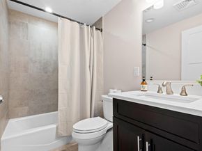 19 78th St, North Bergen NJ 07047