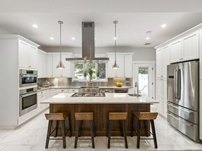 19 78th St, North Bergen NJ 07047