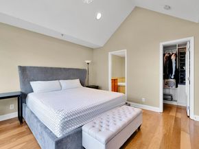 196 Blue Heron Dr 196, Secaucus NJ 07094