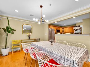 196 Blue Heron Dr 196, Secaucus NJ 07094